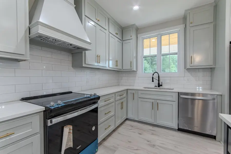 90 Columbus Ln, Adamsville, TN 38310 - #2