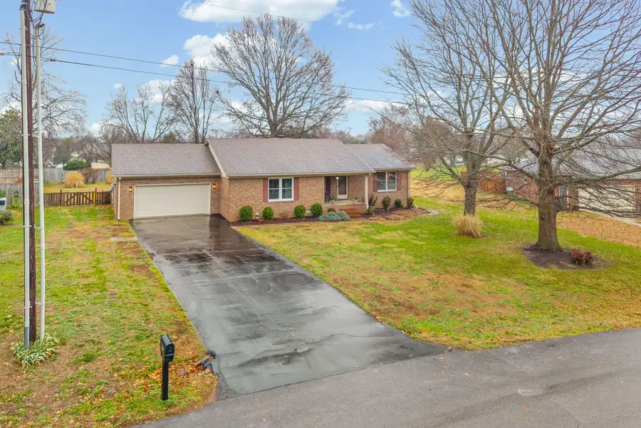 1108 Walnut Ct, Hopkinsville, KY 42240 - Image #2