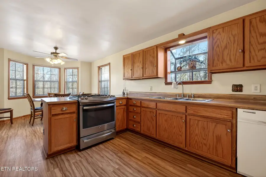 3055 Clemmons Rd, Bloomington Springs, TN 38545 - Image #2