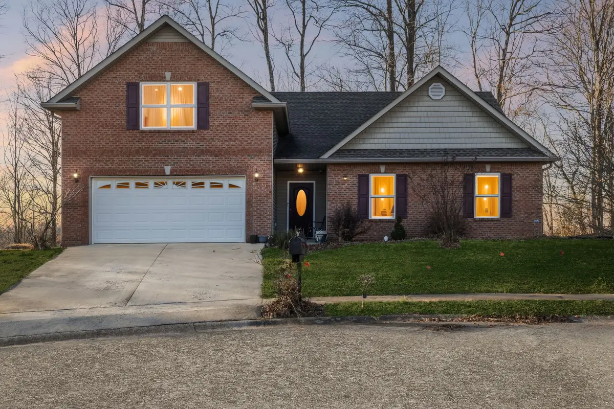394 Heron Ridge Ct, Clarksville, TN 37040 - Image #1
