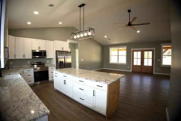 695 Woodland Rd, Hohenwald, TN 38462