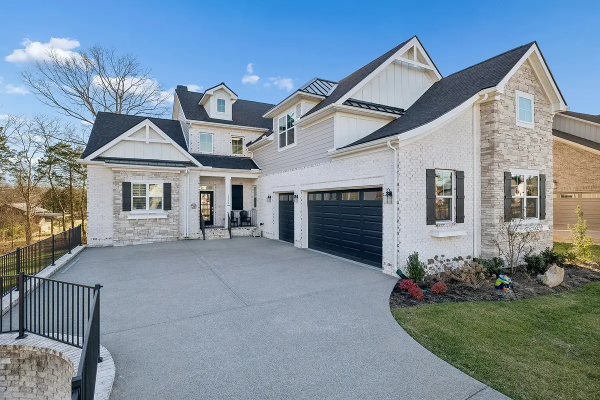 1136 Willow Springs Dr, Lebanon, TN 37087 - Image #1