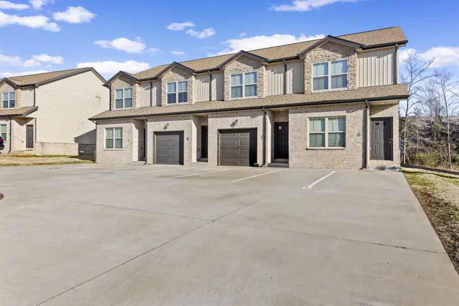 291 Smithson Ln, Clarksville, TN 37040 - Image #3