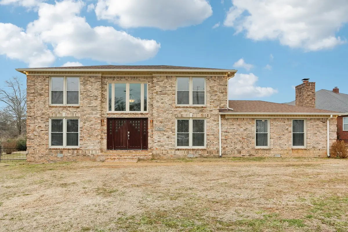 4300 Kings Ln, Nashville, TN 37218 - Image #1