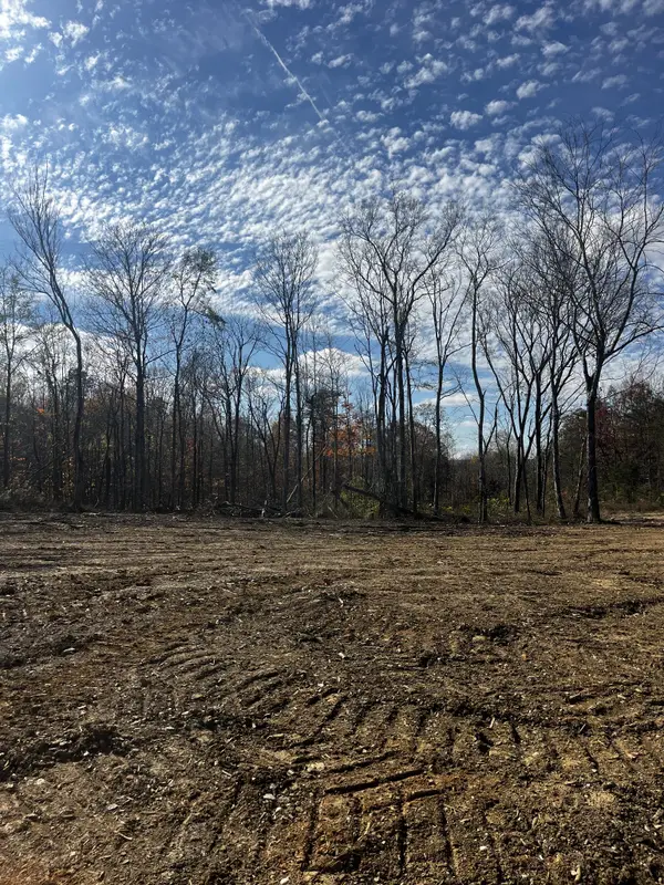 1 Northcutts Cove Road, McMinnville, TN 37110