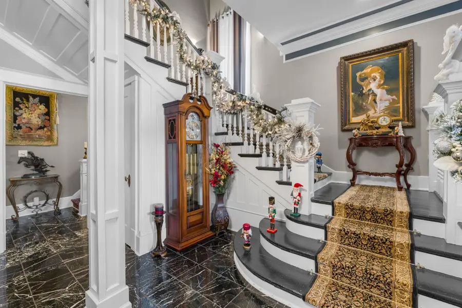 564 E Main St, Jackson, TN 38301 - Image #3