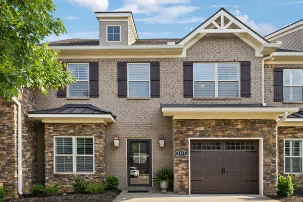 3238 Blue Sky Dr, Murfreesboro, TN 37130