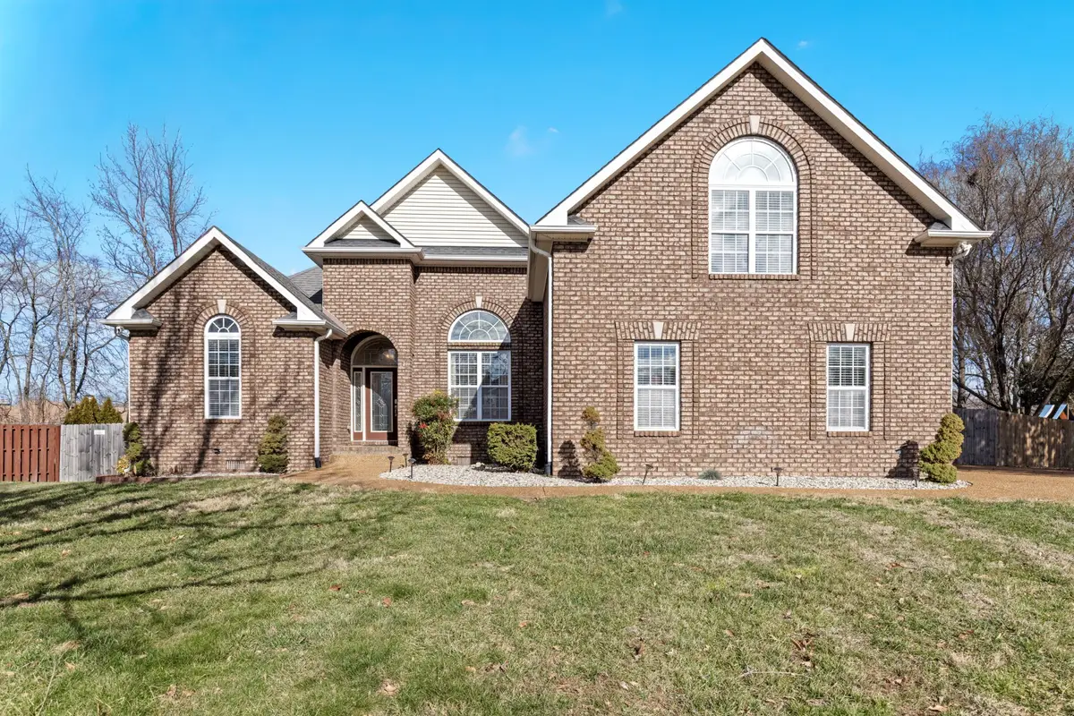 121 Cambria Dr, White House, TN 37188 - Image #1