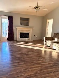 280 Lake Chateau Dr, Hermitage, TN 37076 - Image #1