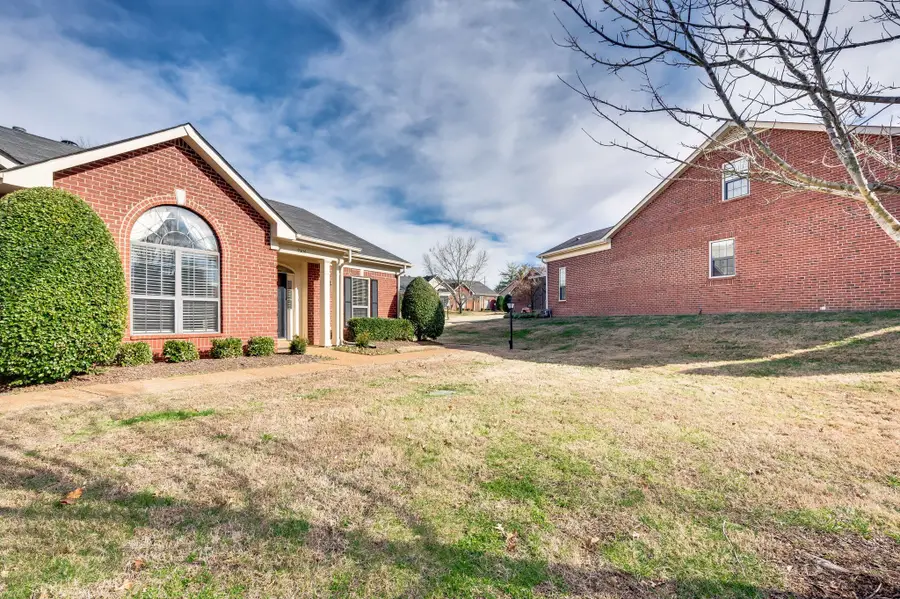 9304 Sawyer Brown Rd, Nashville, TN 37221 - Image #3