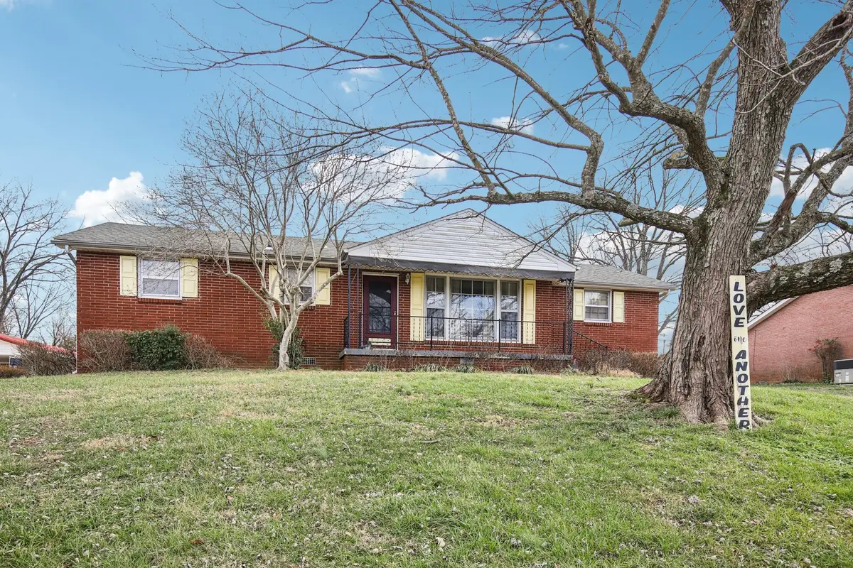 210 Orleans Dr, Clarksville, TN 37042 - Image #1