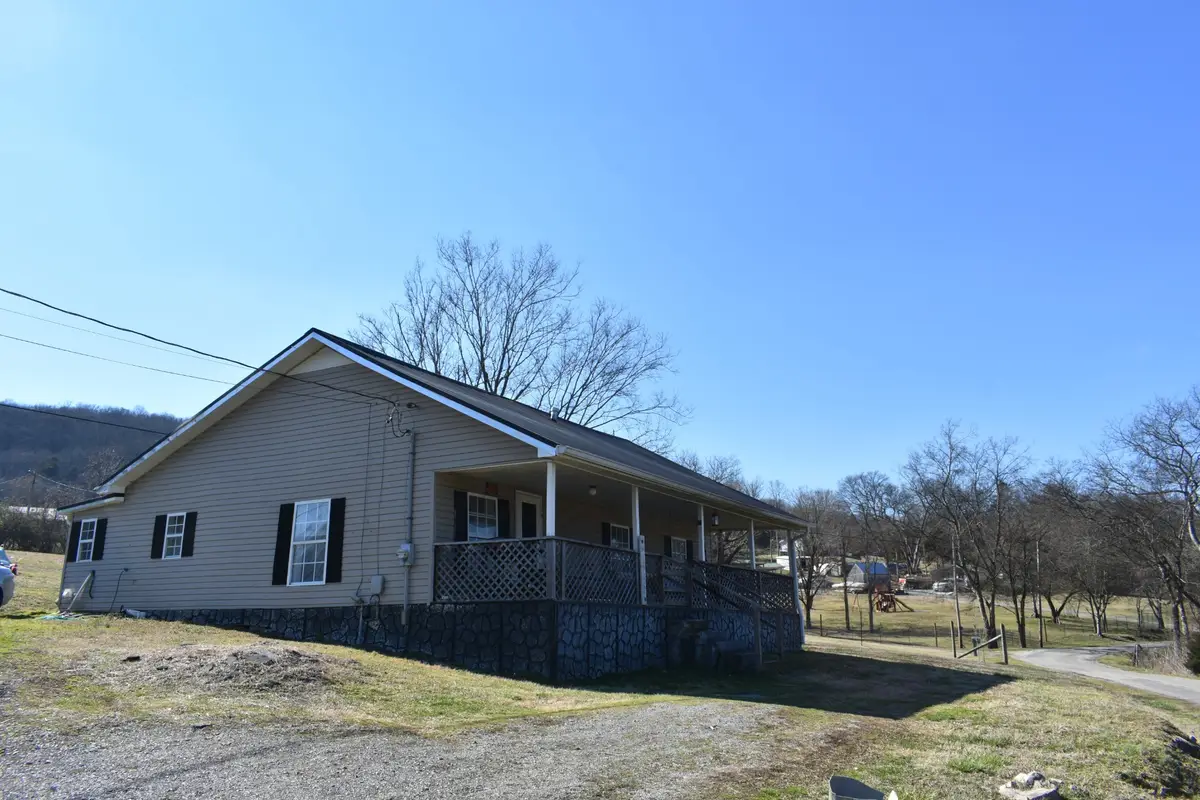 98 Ballenger Rd, Carthage, TN 37030 - Image #1