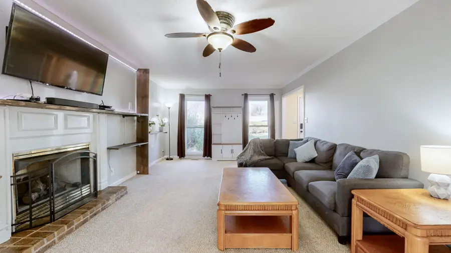 404 Boscobel Ct, Clarksville, TN 37040 - Image #3