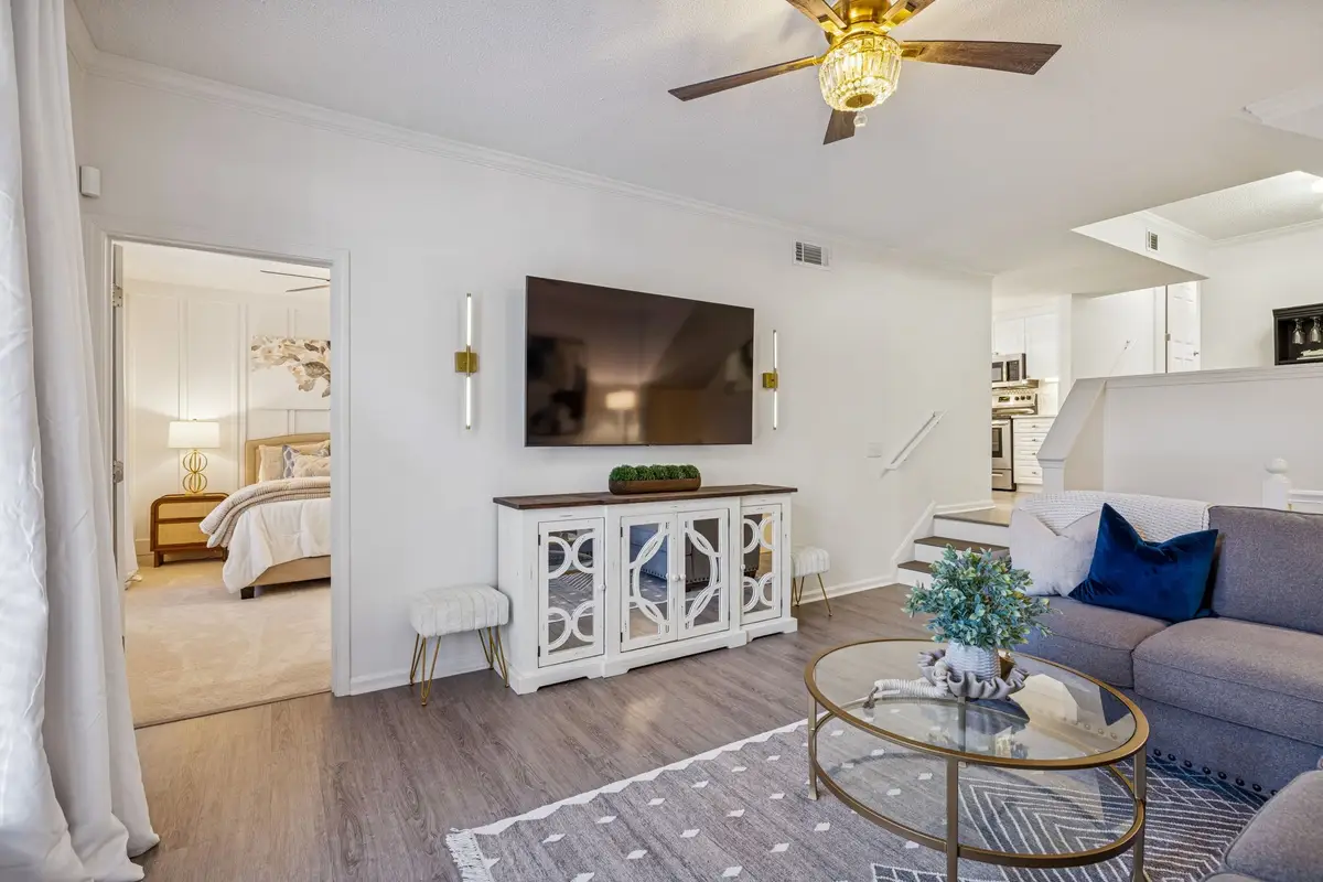 2045 Stokes Ln, Nashville, TN 37215 - Image #1