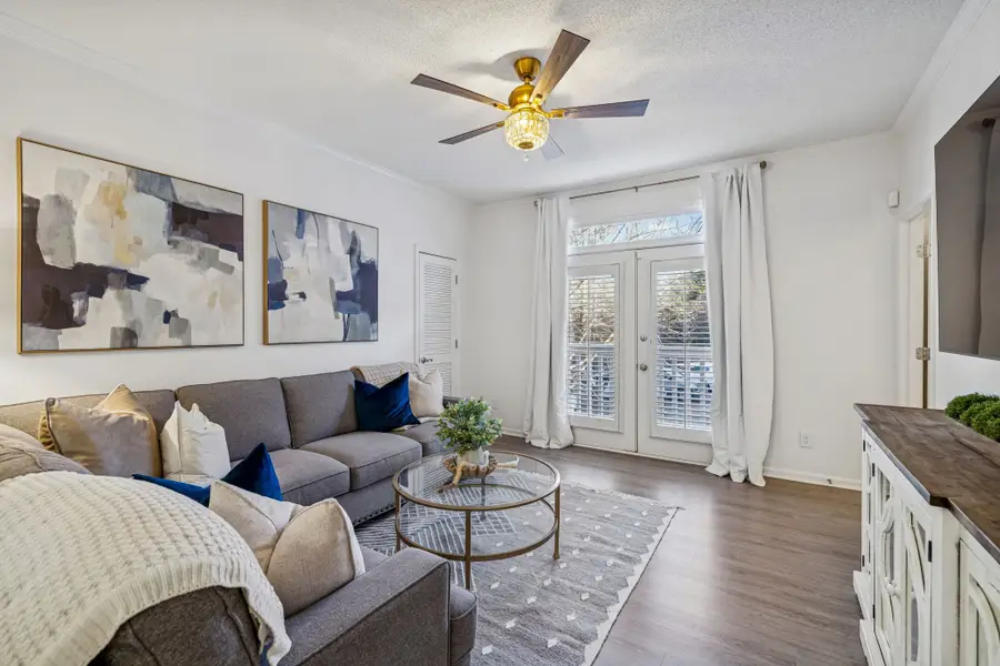 2045 Stokes Ln, Nashville, TN 37215 - Image #2