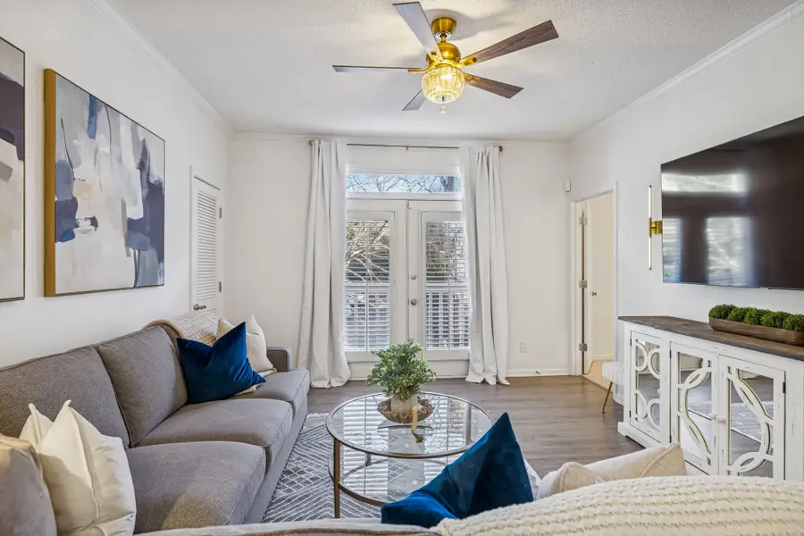 2045 Stokes Ln, Nashville, TN 37215 - Image #3