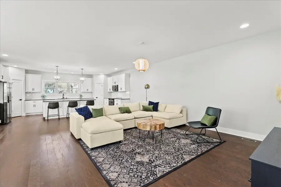 1227 N Avondale Cir, Nashville, TN 37207 - Image #3