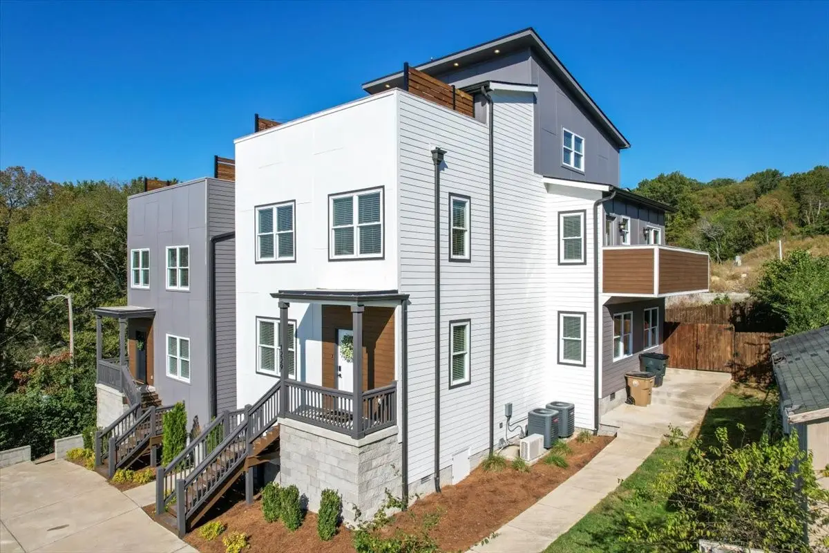 1229 N Avondale Cir, Nashville, TN 37207 - #1