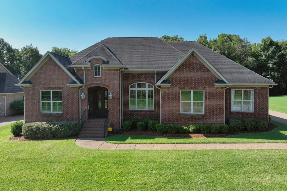 825 Piccadilly Dr, Nolensville, TN 37135 - Image #1