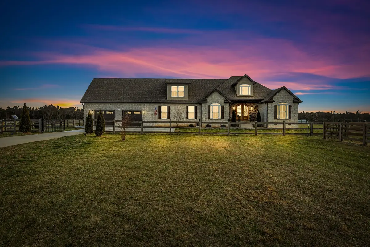 852 Longview Rd, Shelbyville, TN 37160 - #1