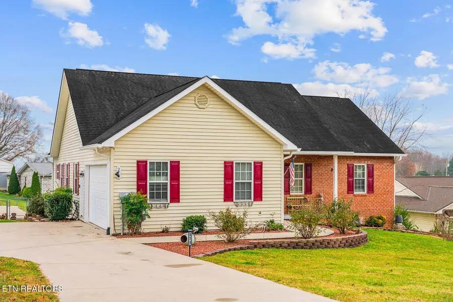 273 Washington Street St, Crossville, TN 38572 - #2