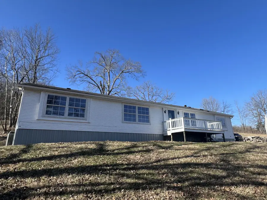 697 Club Springs Rd, Buffalo Valley, TN 38548 - Image #2