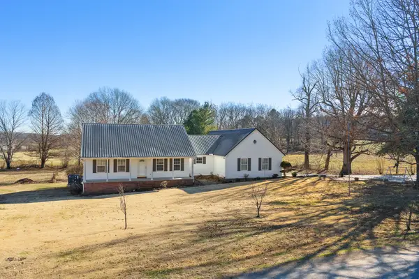 3149 Sand Ridge Rd, Lexington, TN 38351