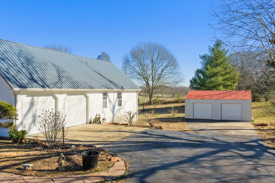 3149 Sand Ridge Rd, Lexington, TN 38351 - #3