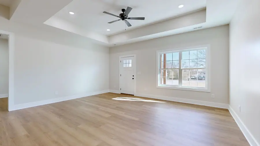 128 Deer Point Rd, Unionville, TN 37180 - Image #2