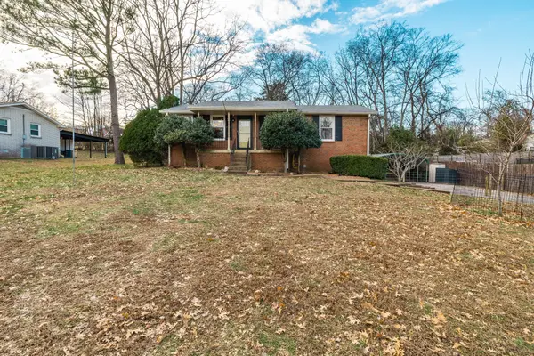 107 Lynn Dr, Hendersonville, TN 37075