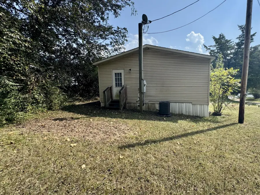 147 Mayberry Street, Harriman, TN 37748 - Image #3