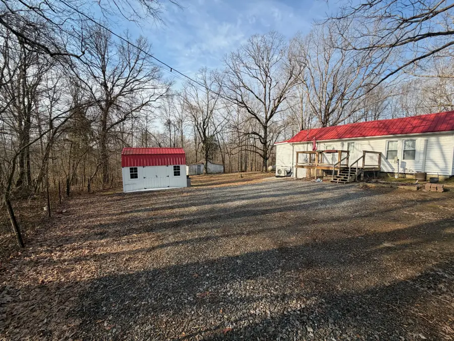 210 Reynolds Rd, Charlotte, TN 37036 - #3