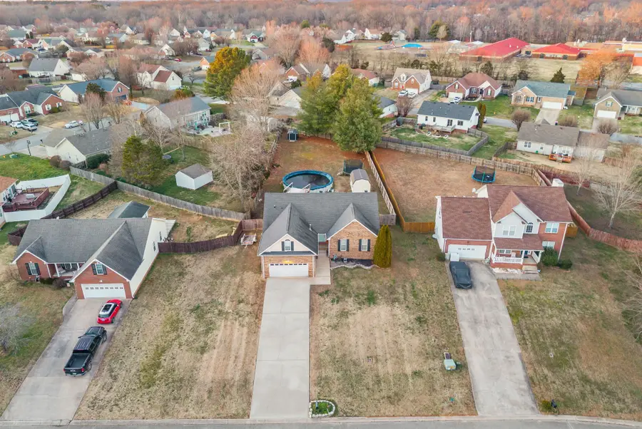 275 Shadyside Ln, Clarksville, TN 37043 - Image #2