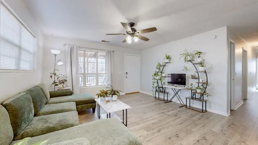 544 Lakewood Dr, Beechgrove, TN 37018 - Image #3