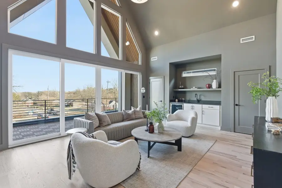 1228 Preston Dr, Nashville, TN 37206 - #2