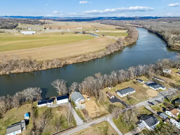 14 Dr James Fisher Cir, Lebanon, TN 37087