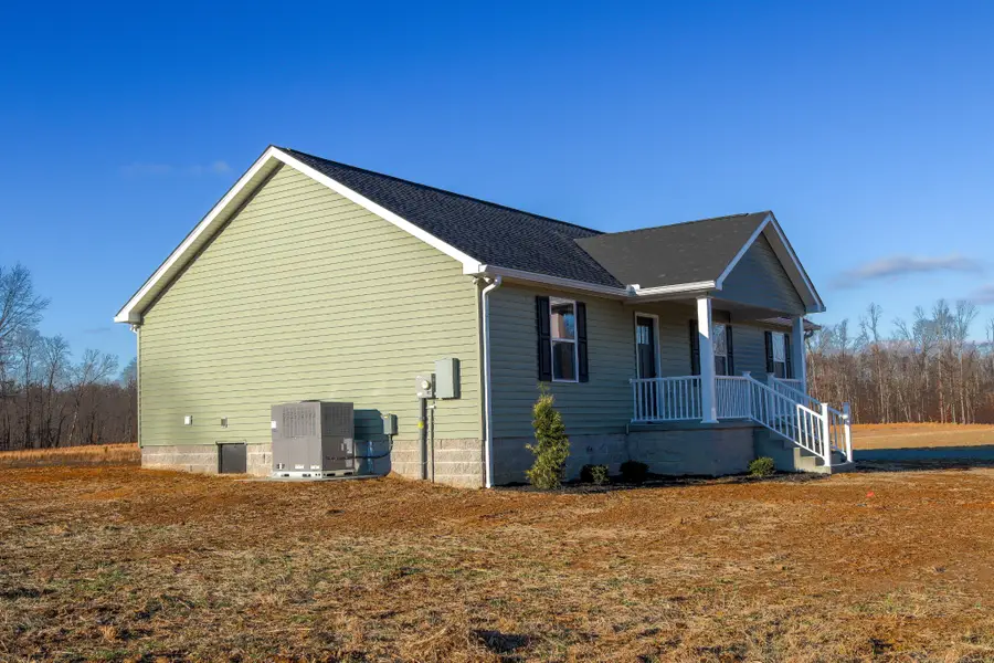 879 Annie Hollow Road, Westmoreland, TN 37186 - Image #2