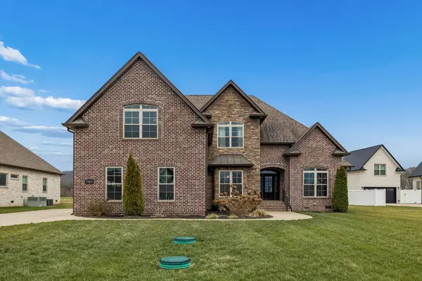7309 Pembrooke Farms Dr, Murfreesboro, TN 37129