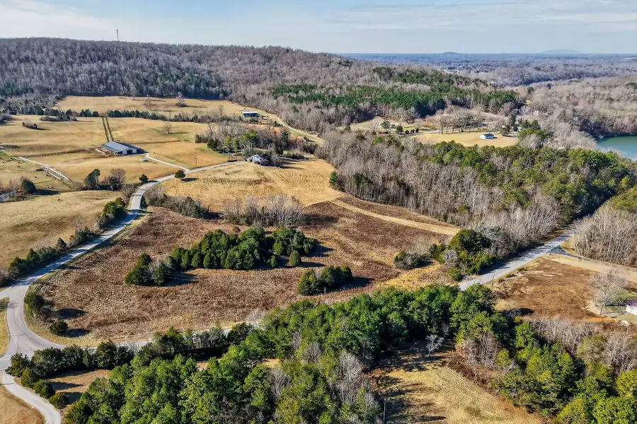 305 Caney Bend Rd, Doyle, TN 38559 - #2