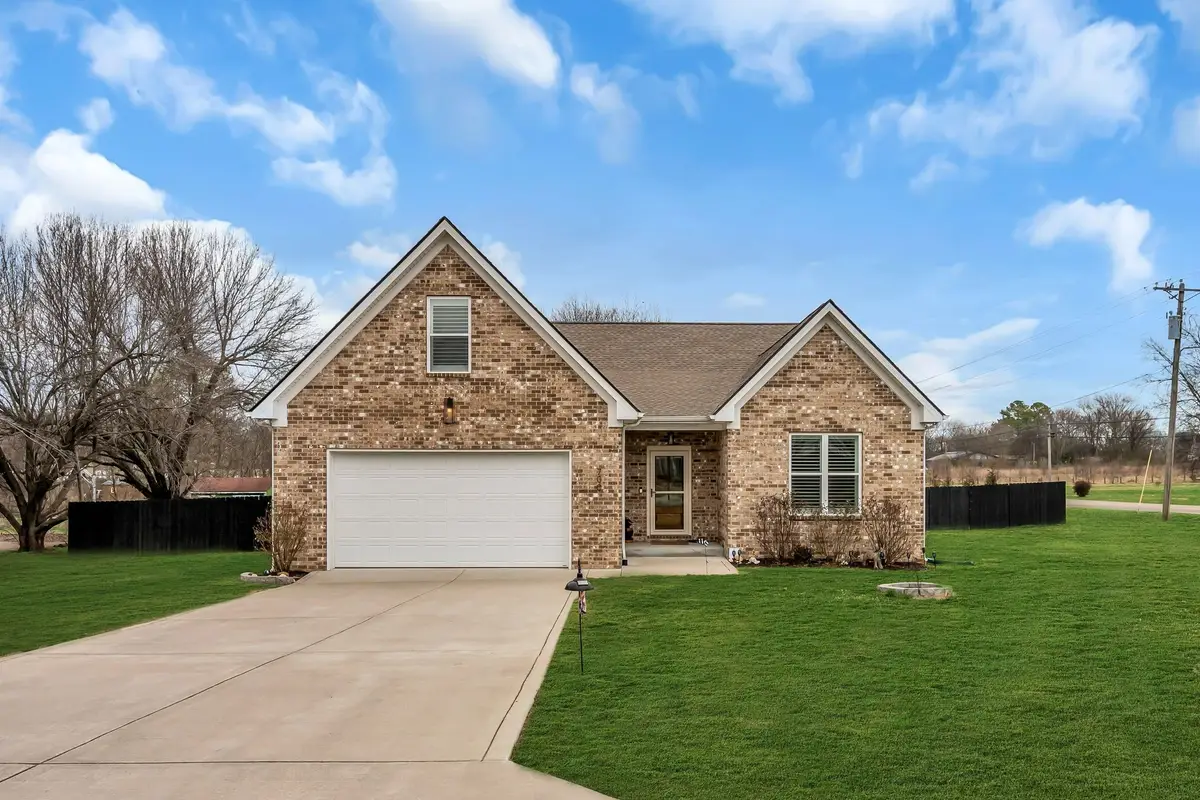 700 Redwood Cir, Columbia, TN 38401 - Image #1