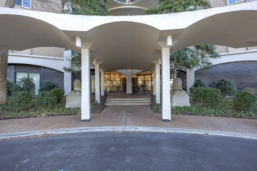 4215 Harding Pike #1203, Nashville, TN 37205 - Image #3