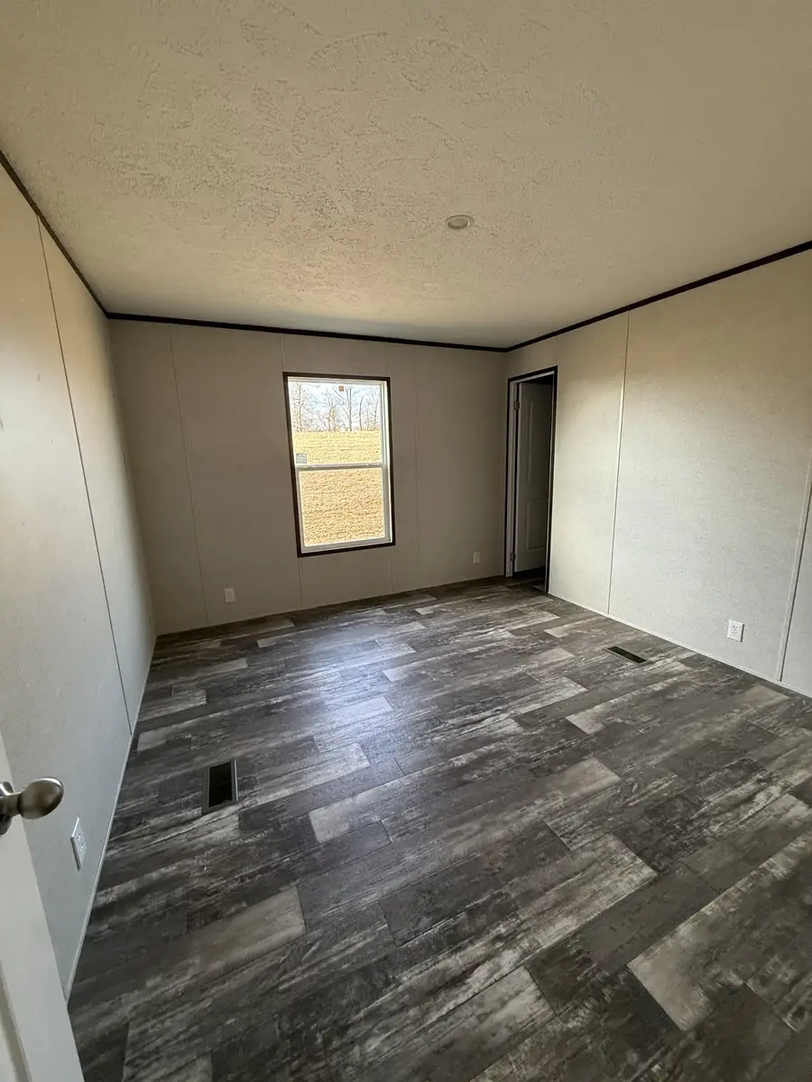 9458 Sunrise Road, Red Boiling Springs, TN 37150 - Image #3