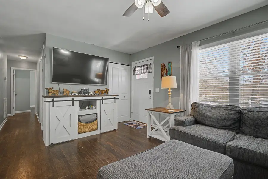 112 Valleywood Ct, Dickson, TN 37055 - Image #3