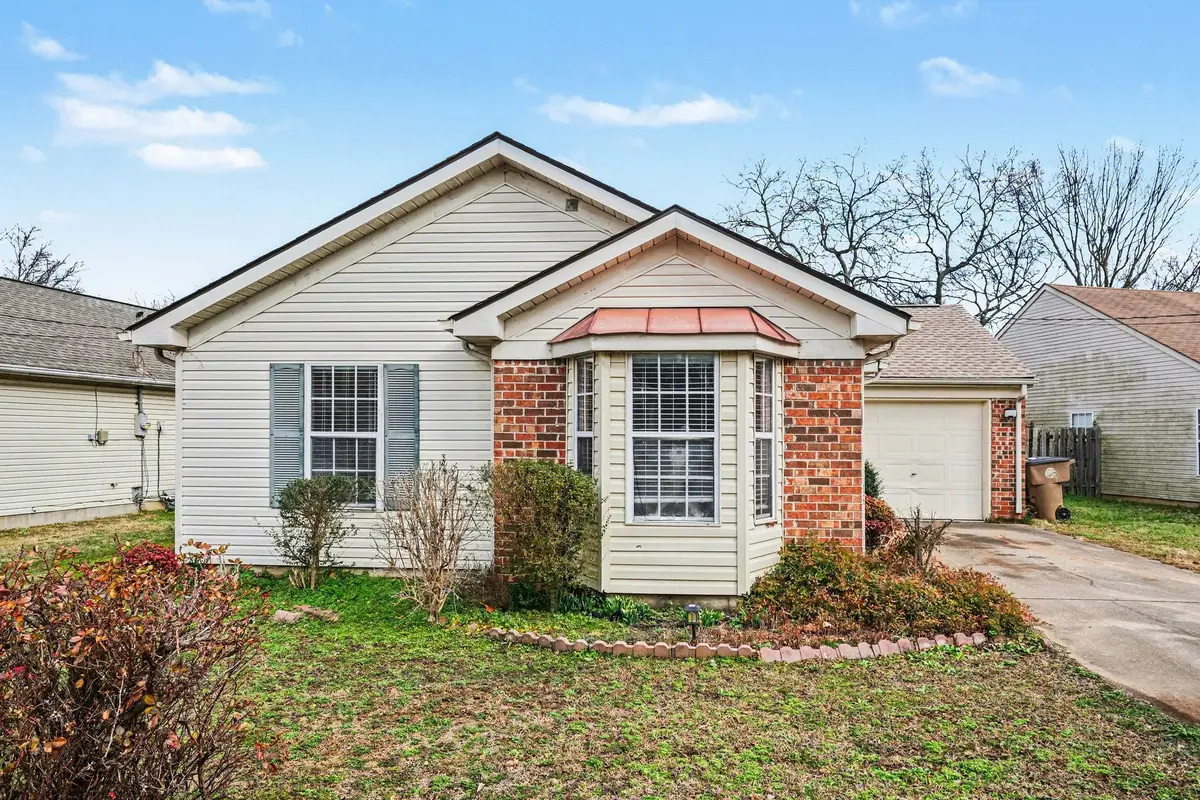 4417 Stoneview Dr, Antioch, TN 37013 - #1