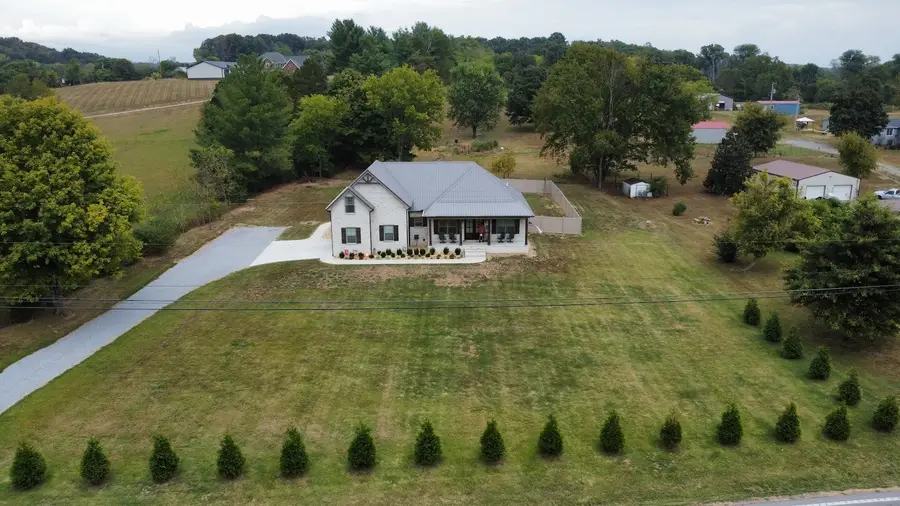 2562 Highway 25, Cottontown, TN 37048 - Image #3