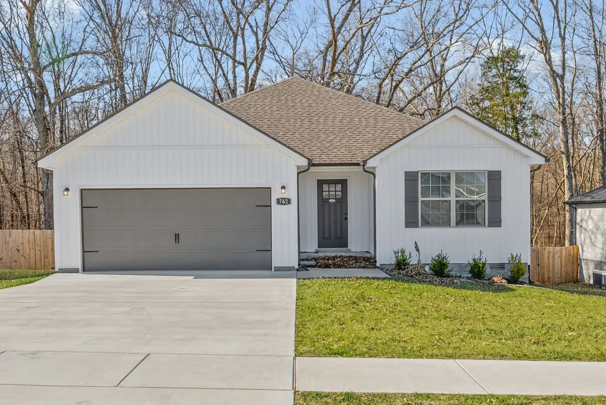 762 Gleason Dr, Clarksville, TN 37042 - Image #1