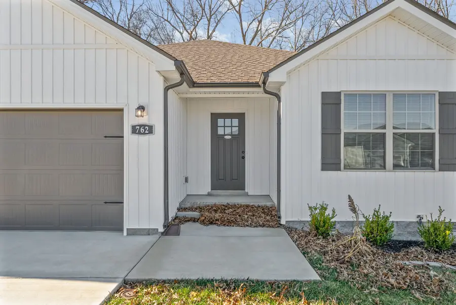 762 Gleason Dr, Clarksville, TN 37042 - Image #3