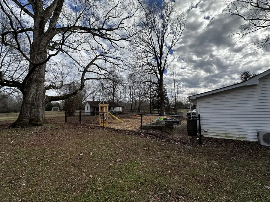 8070 County Road 94, Killen, AL 35645 - #3