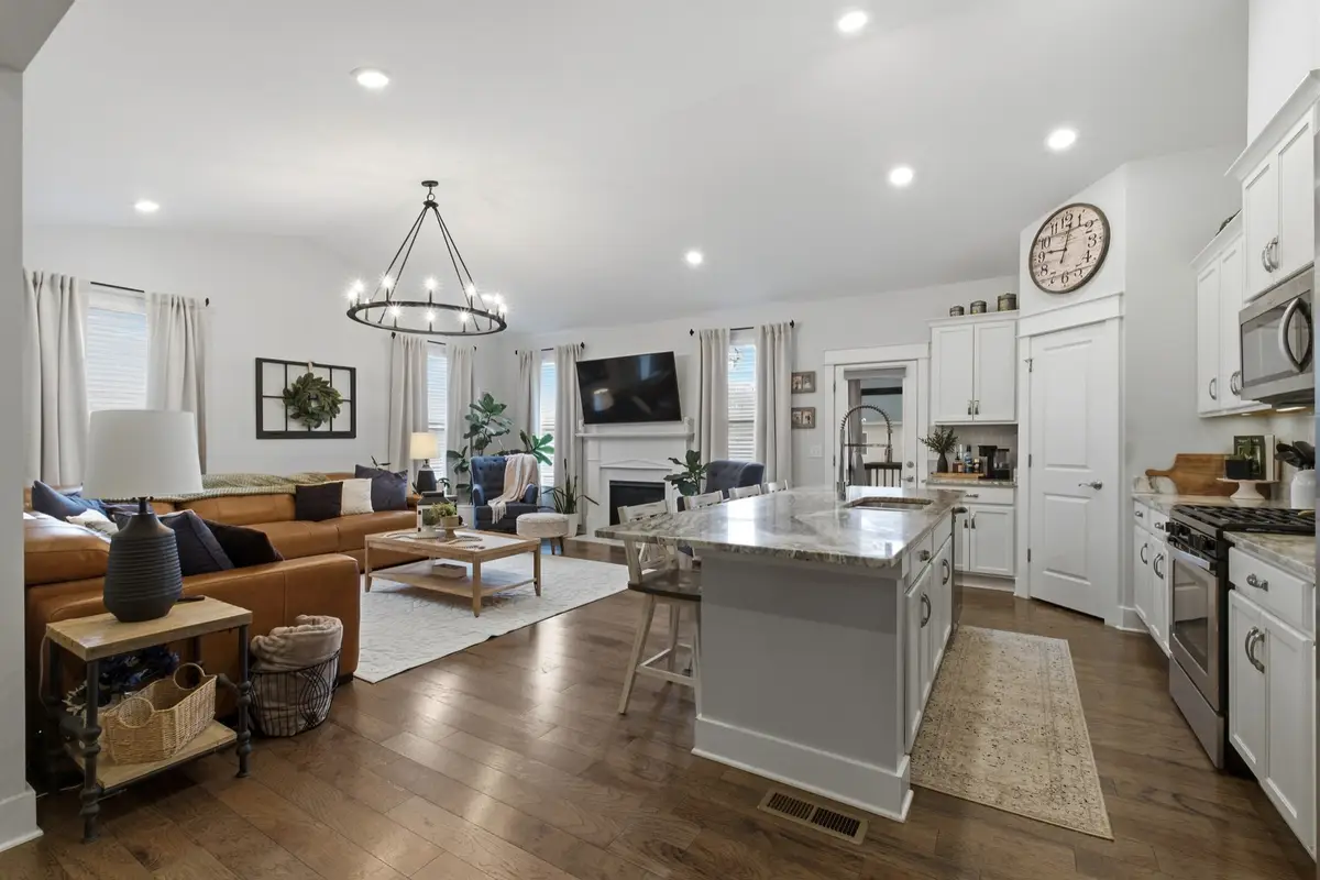 2015 Hedgelawn Dr, Lebanon, TN 37090 - #1