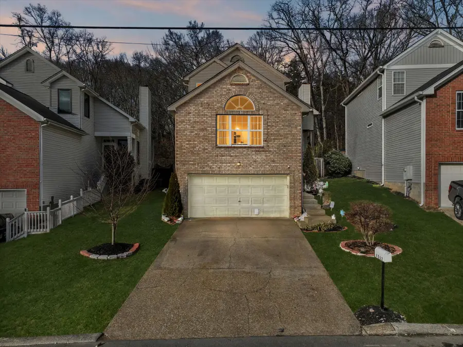 4062 Farmingham Woods Dr, Hermitage, TN 37076 - Image #2